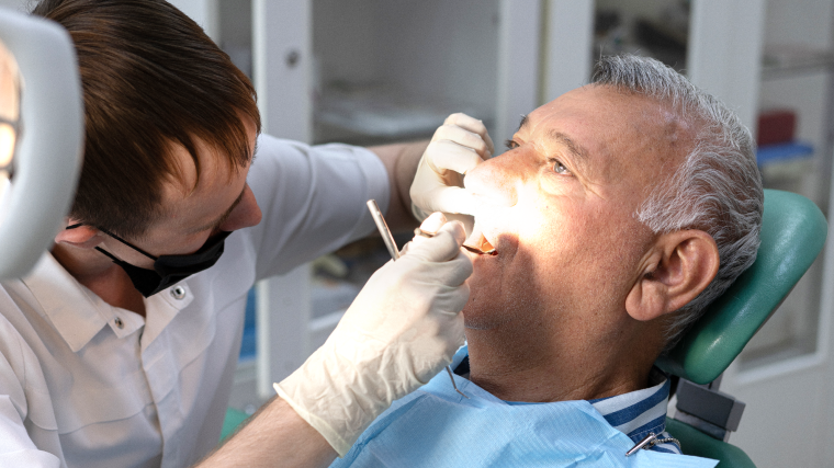 Хирургия и имплантация зубов